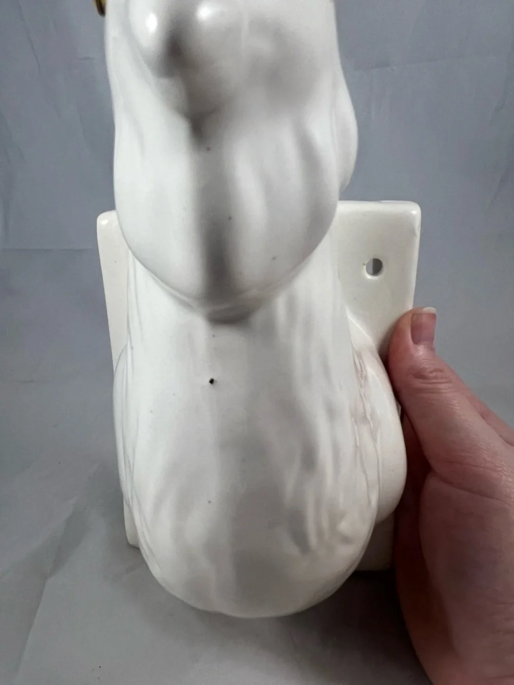 Vintage Ceramic White Rooster Chicken Wall Decor Towel Apron Hanger Farmhouse